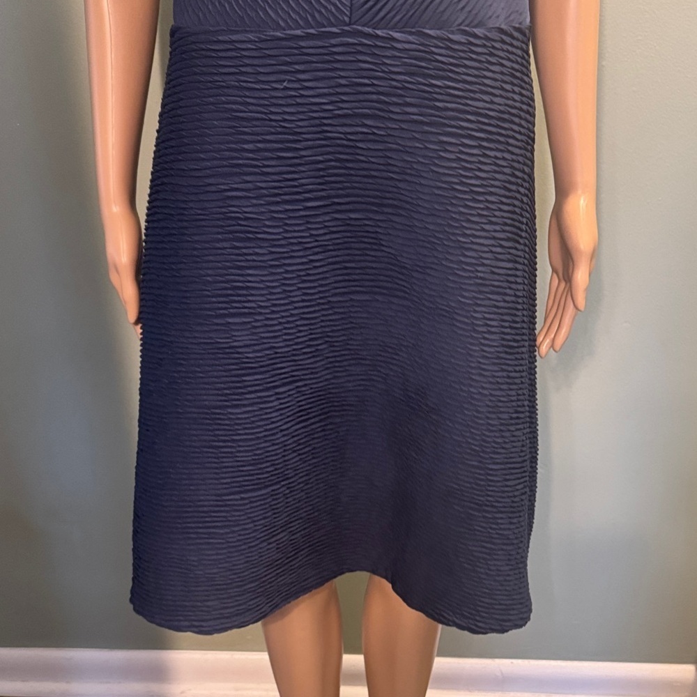 Daisy Fuentes Textured Navy Midi Dress - Picture 3 of 4